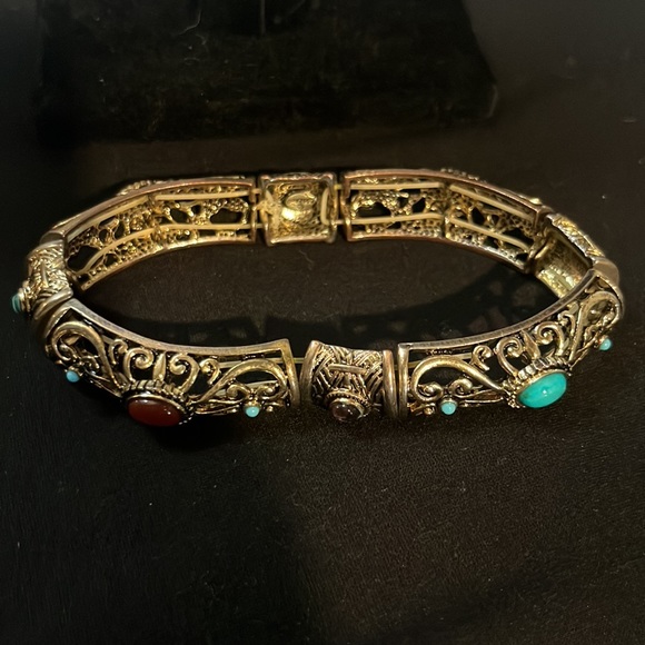 R.J. Graziano Stretch GoldTone Cabachon Bracelets. 2 broken, 2 stretched out. - Picture 7 of 9